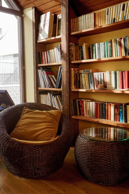 How to Create a Cosy and Inviting Reading Nook at Home